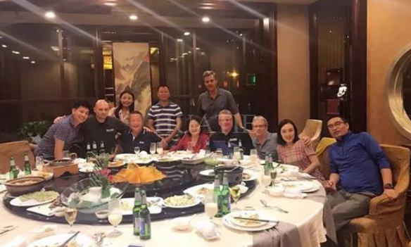  美國(guó)LKQ公司客戶一行五人來(lái)我公司考察 